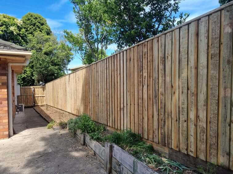 Timber Fencing 10